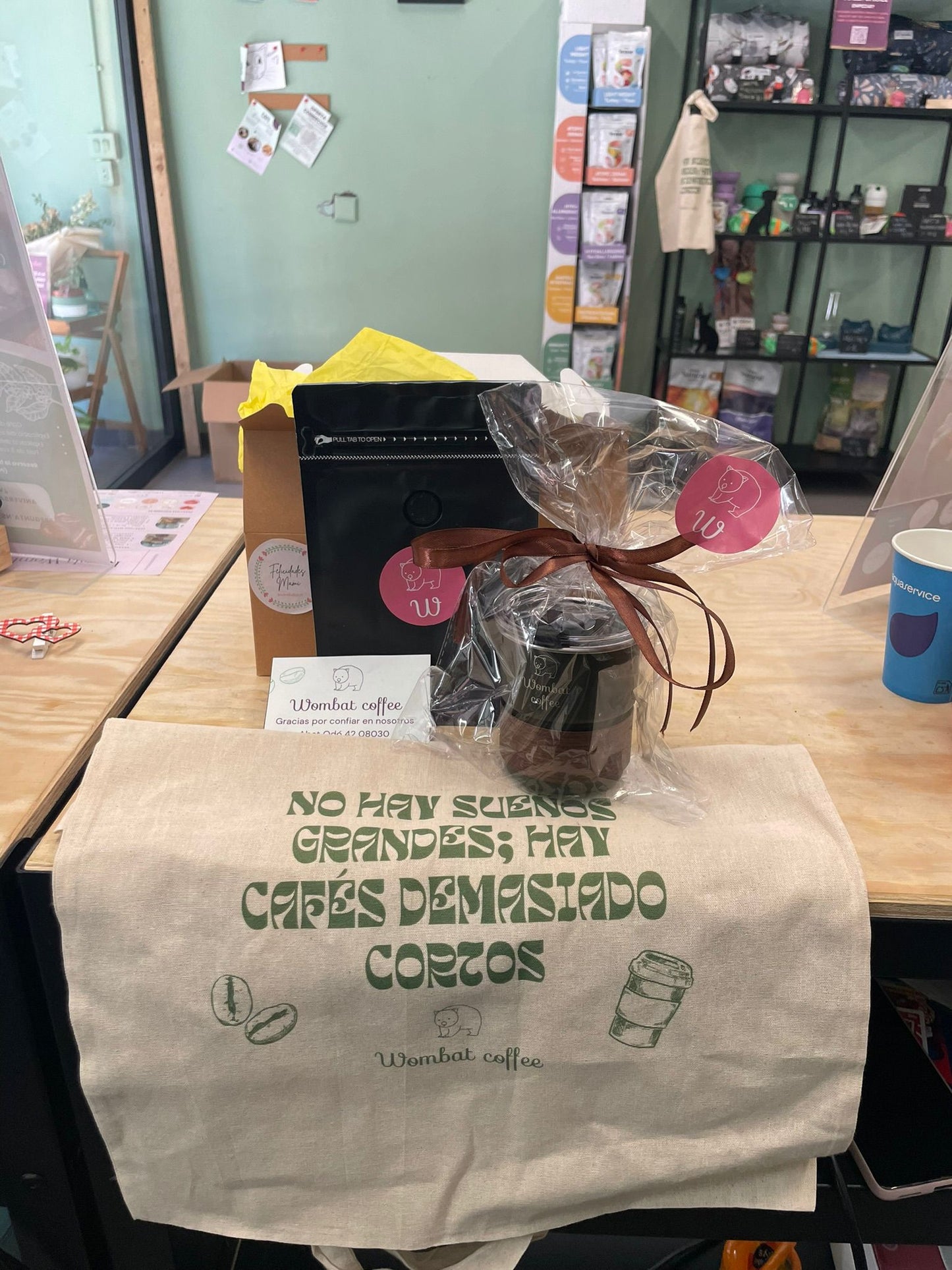 Pack Regalo Café en grano o molido + Taza Wombat Coffee