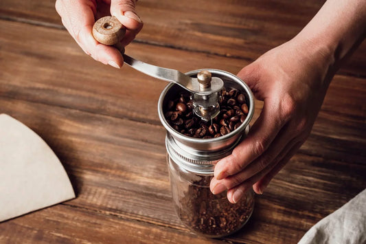 Molinillo de café: ¿Vale la pena tener uno y cómo escogerlo?